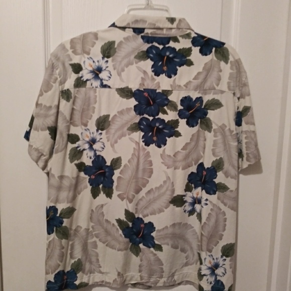 Shirt - Picture 2 of 3